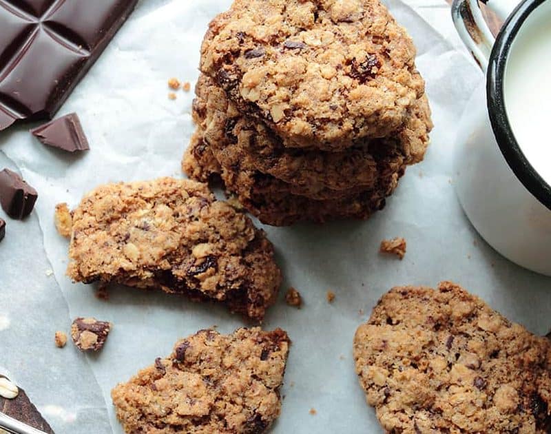 Granola Chocolate Chip Cookies