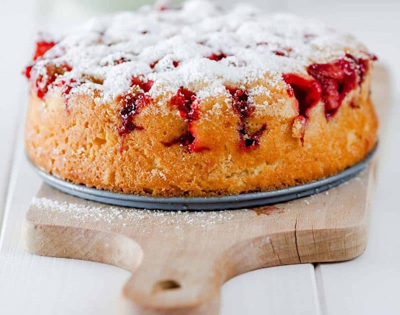 Summer Strawberry Cake