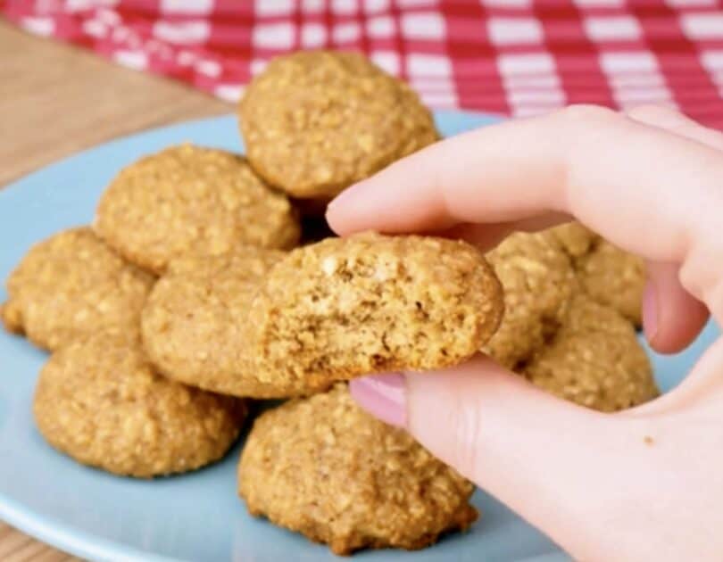 Soft and Chewy Pumpkin Oatmeal Cookies