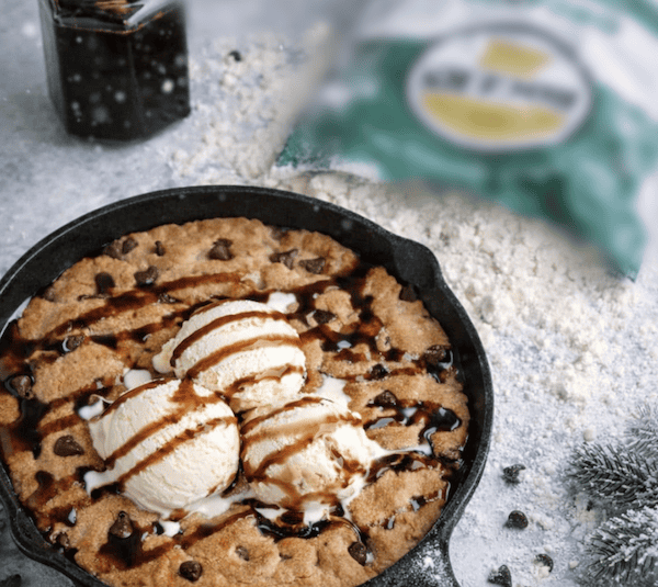 Classic Skillet Pizookie (Cookie)